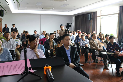 “華醫用中草藥治療疑難病報告會(huì )”在寧圓滿(mǎn)落幕